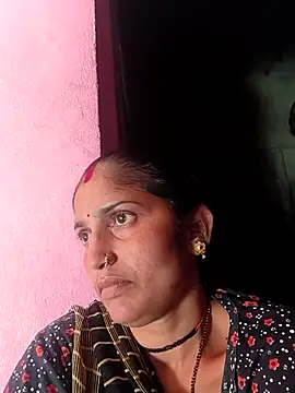 Snapshot of Pooja_shre chatting on February 21, 2026, 6:04 am Pooja shre online show from February 21, 2026, 6:04 am