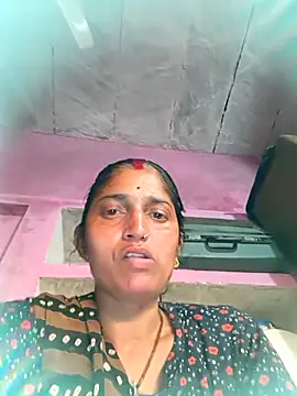 Snapshot of Pooja_shre chatting on February 8, 2026, 7:39 am Pooja shre online show from February 8, 2026, 7:39 am