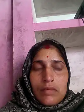 Snapshot of Pooja_shre chatting on February 10, 2026, 2:38 pm Pooja shre online show from February 10, 2026, 2:38 pm