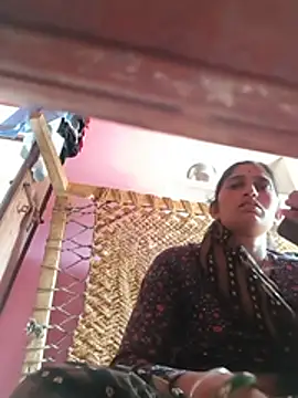 Snapshot of Pooja_shre chatting on July 11, 2026, 8:14 am Pooja shre online show from July 11, 2026, 8:14 am