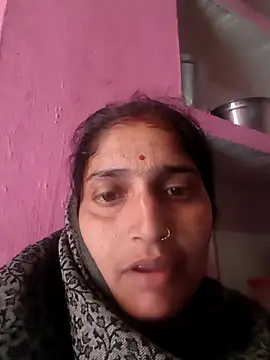 Snapshot of Pooja_shre chatting on February 4, 2026, 4:29 am Pooja shre online show from February 4, 2026, 4:29 am