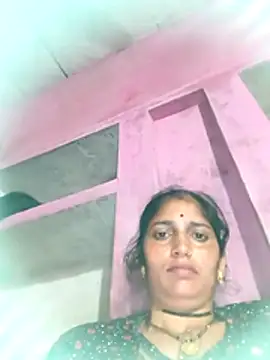 Snapshot of Pooja_shre chatting on February 27, 2026, 1:39 am Pooja shre online show from February 27, 2026, 1:39 am