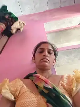 Snapshot of Pooja_shre chatting on June 26, 2026, 4:07 am Pooja shre online show from June 26, 2026, 4:07 am
