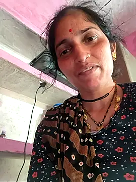 Snapshot of Pooja_shre chatting on February 20, 2026, 10:39 am Pooja shre online show from February 20, 2026, 10:39 am