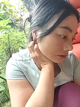 Snapshot of Sinhlinh2020 chatting on October 19, 2025, 3:31 am Sinhlinh2020 online show from October 19, 2025, 3:31 am