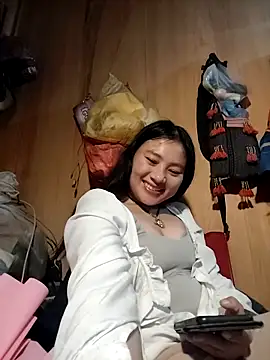 Snapshot of Sinhlinh2020 chatting on December 15, 2025, 12:33 pm Sinhlinh2020 online show from December 15, 2025, 12:33 pm