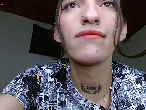 Snapshot of Scarlett_crastrawberry chatting on March 25, 2026, 11:58 pm Scarlett crastrawberry online show from March 25, 2026, 11:58 pm