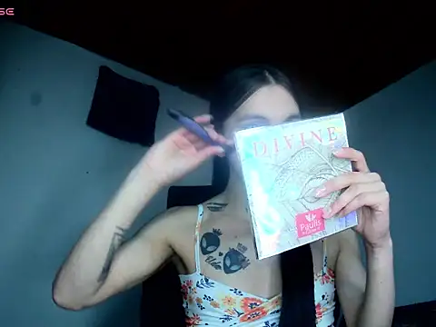 Snapshot of Scarlett_crastrawberry chatting on March 7, 2026, 10:15 pm Scarlett crastrawberry online show from March 7, 2026, 10:15 pm