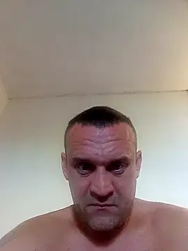 Snapshot of PeteR1987- chatting on July 15, 2026, 7:04 am PeteR1987- online show from July 15, 2026, 7:04 am