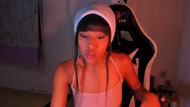 Snapshot of bad_girl_xxx chatting on April 18, 2026, 4:15 am bad girl xxx online show from April 18, 2026, 4:15 am