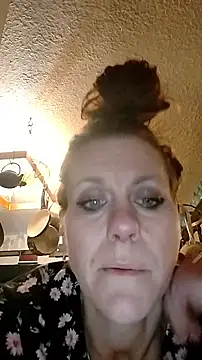 Snapshot of faithfulchic chatting on November 8, 2025, 6:39 am faithfulchic online show from November 8, 2025, 6:39 am