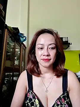 Baby-bigboobs20 online show from December 1, 2025, 3:07 am