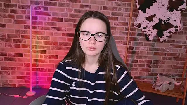 Snapshot of May_Bloom chatting on March 4, 2026, 7:05 am May Bloom online show from March 4, 2026, 7:05 am