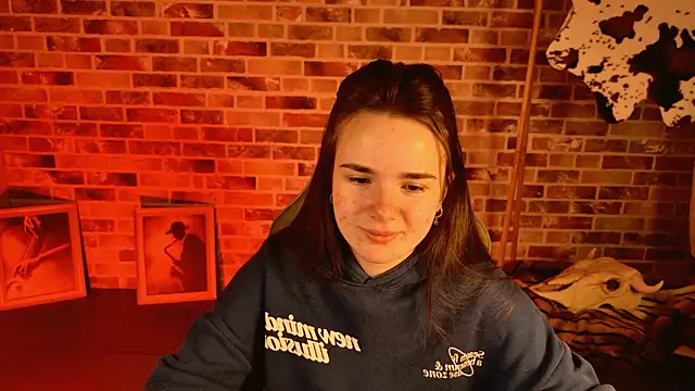 Snapshot of May_Bloom chatting on February 24, 2026, 6:14 am May Bloom online show from February 24, 2026, 6:14 am