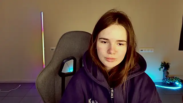 Snapshot of May_Bloom chatting on February 3, 2026, 6:22 am May Bloom online show from February 3, 2026, 6:22 am