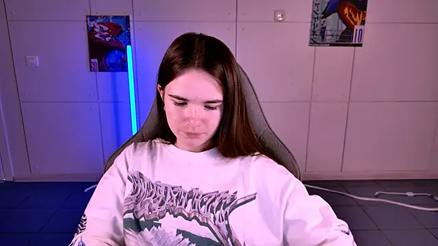 May Bloom online show from November 26, 2025, 1:11 pm