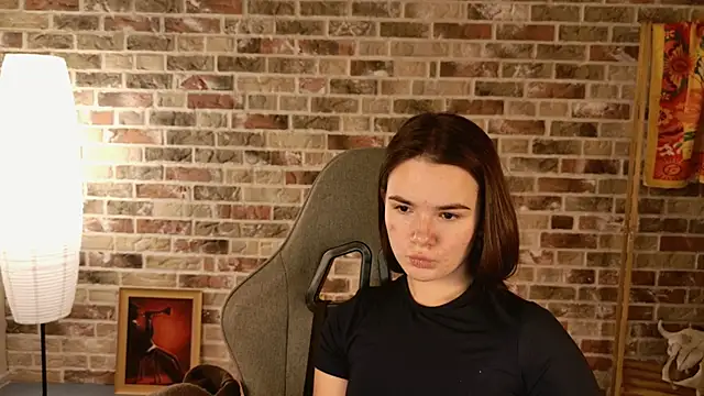 Snapshot of May_Bloom chatting on December 18, 2025, 5:12 am May Bloom online show from December 18, 2025, 5:12 am