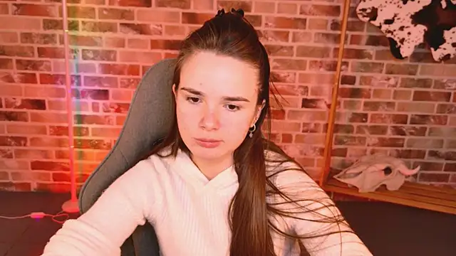 Snapshot of May_Bloom chatting on March 20, 2026, 12:39 pm May Bloom online show from March 20, 2026, 12:39 pm