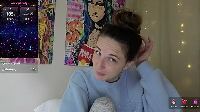 Snapshot of mistressaurora chatting on December 3, 2025, 9:09 am mistressaurora online show from December 3, 2025, 9:09 am