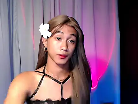 taylaxuxu online show from March 18, 2026, 9:56 am