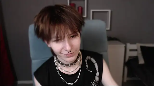 Snapshot of guitarandangell chatting on November 12, 2025, 4:05 am guitarandangell online show from November 12, 2025, 4:05 am