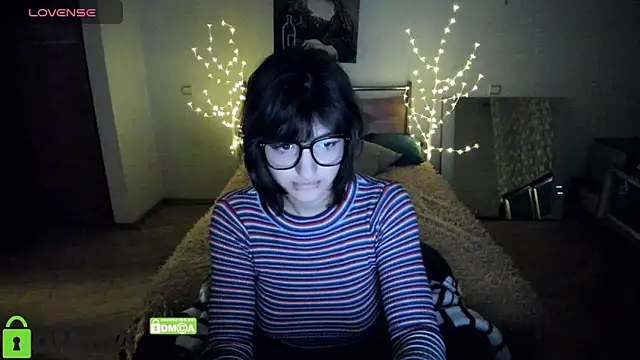 Snapshot of A_Skyy chatting on April 21, 2026, 1:42 am A Skyy online show from April 21, 2026, 1:42 am