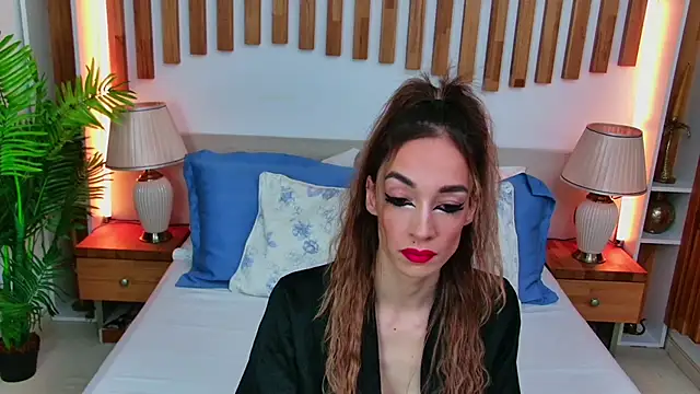 Snapshot of LolaVixxxen chatting on November 3, 2025, 7:06 pm LolaVixxxen online show from November 3, 2025, 7:06 pm