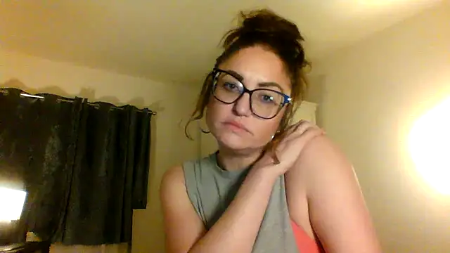 Snapshot of fatal_lover chatting on November 7, 2025, 7:51 pm fatal lover online show from November 7, 2025, 7:51 pm