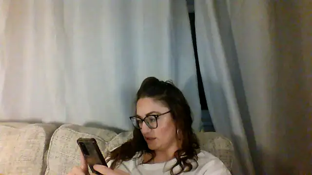 Snapshot of fatal_lover chatting on November 2, 2025, 9:20 pm fatal lover online show from November 2, 2025, 9:20 pm