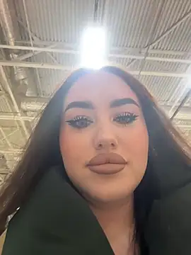 KiraSunshine online show from December 15, 2025, 3:56 am