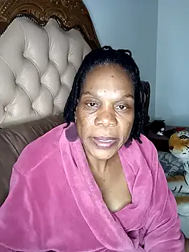 Hotcougar online show from November 1, 2025, 7:52 pm