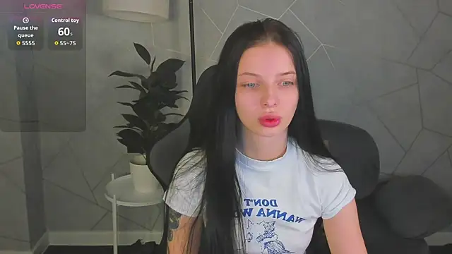 Eva Mayers online show from February 6, 2026, 12:06 am