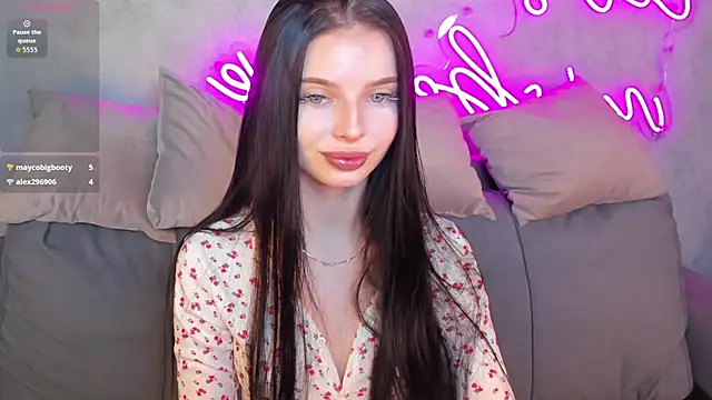 Eva Mayers online show from November 12, 2025, 12:48 am