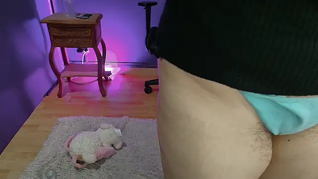 Snapshot of Navier__ chatting on November 15, 2025, 9:08 pm Navier online show from November 15, 2025, 9:08 pm