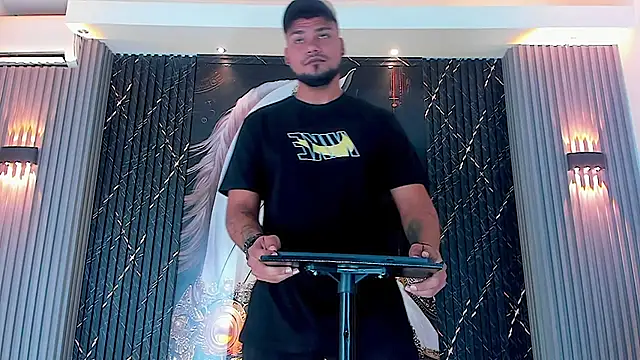 Snapshot of handsome_boys22 chatting on October 19, 2025, 12:41 pm handsome boys22 online show from October 19, 2025, 12:41 pm