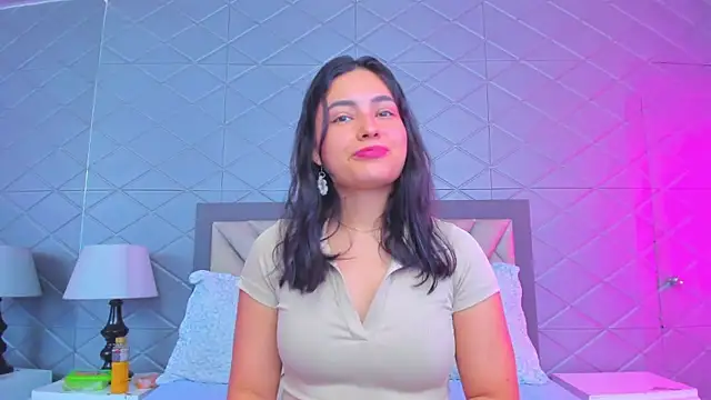 ViolettRouse online show from February 5, 2026, 2:57 pm