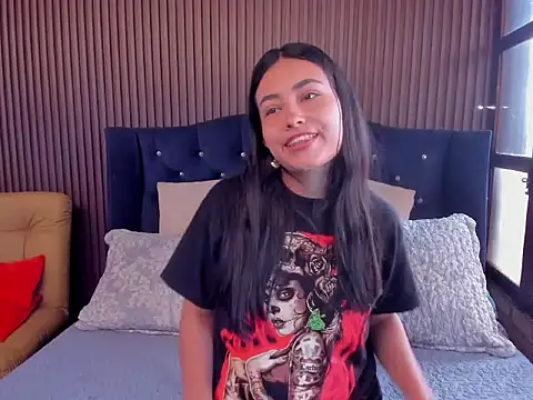 ViolettRouse online show from November 12, 2025, 3:16 pm