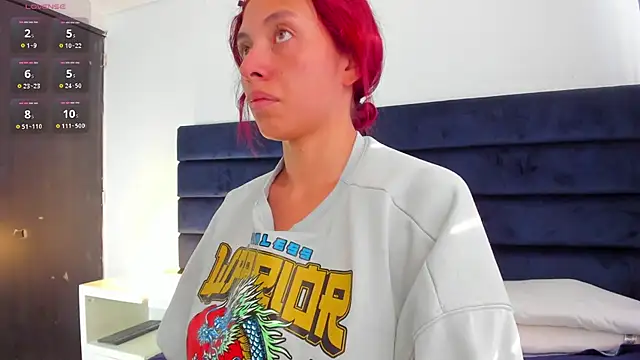 Snapshot of melanie_roux__ chatting on March 4, 2026, 12:13 pm melanie roux online show from March 4, 2026, 12:13 pm