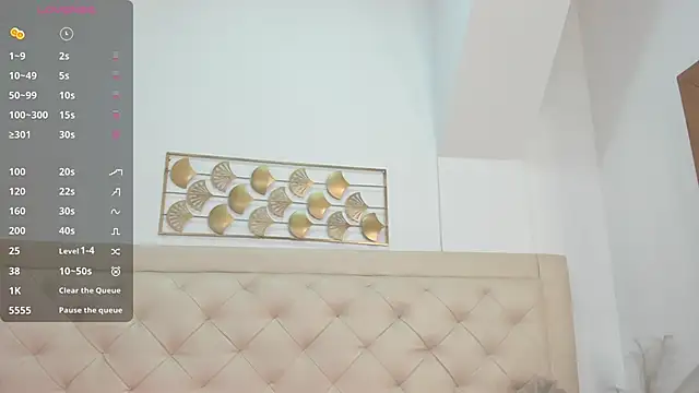 lucia lorenz online show from January 19, 2026, 11:25 am