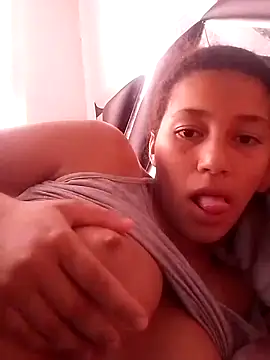 Snapshot of Kiittyy_doll chatting on November 3, 2025, 2:53 pm Kiittyy doll online show from November 3, 2025, 2:53 pm