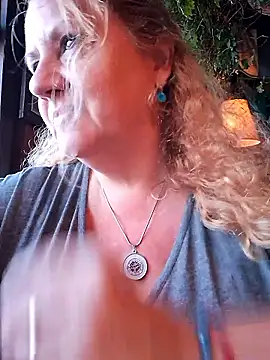 JennyInVegas online show from April 2, 2026, 9:43 pm