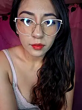 Snapshot of chloebrownn03 chatting on November 9, 2025, 3:32 am chloebrownn03 online show from November 9, 2025, 3:32 am