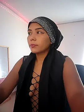 leila-ademuz28 online show from October 19, 2025, 2:42 pm