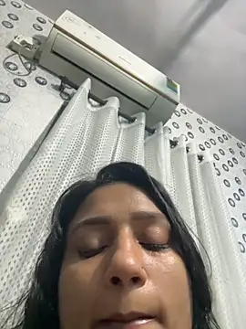 Snapshot of heenashai chatting on November 26, 2025, 6:41 pm heenashai online show from November 26, 2025, 6:41 pm