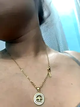 Snapshot of heenashai chatting on November 15, 2025, 11:25 am heenashai online show from November 15, 2025, 11:25 am