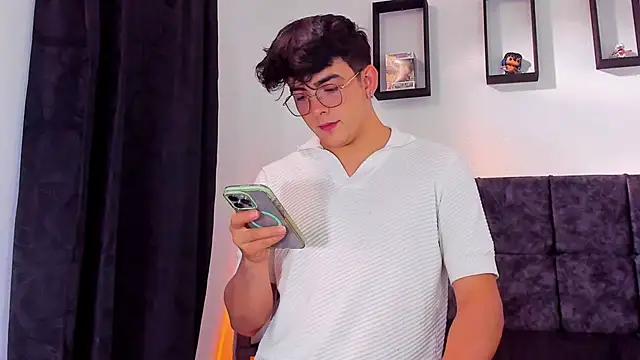 Theo Noxxx online show from October 23, 2025, 8:18 pm