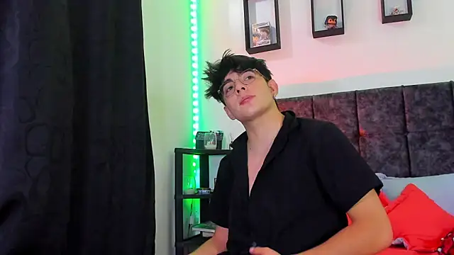 Theo Noxxx online show from October 27, 2025, 6:42 pm