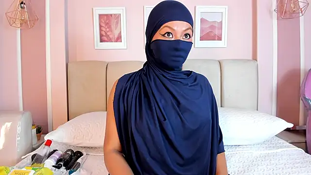 SophiaBeckerr online show from October 22, 2025, 7:13 pm