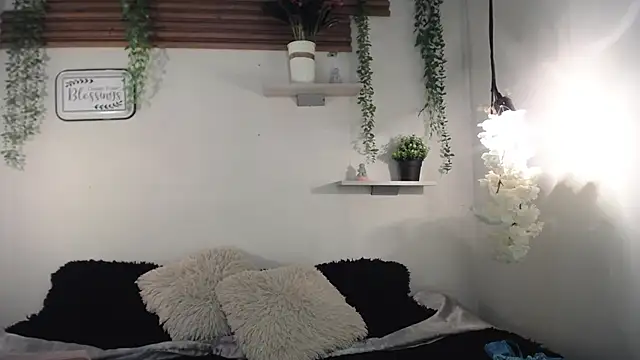 Emma sweet hot online show from February 25, 2026, 6:08 pm