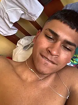 Emiliano Reyes online show from November 26, 2025, 7:25 pm